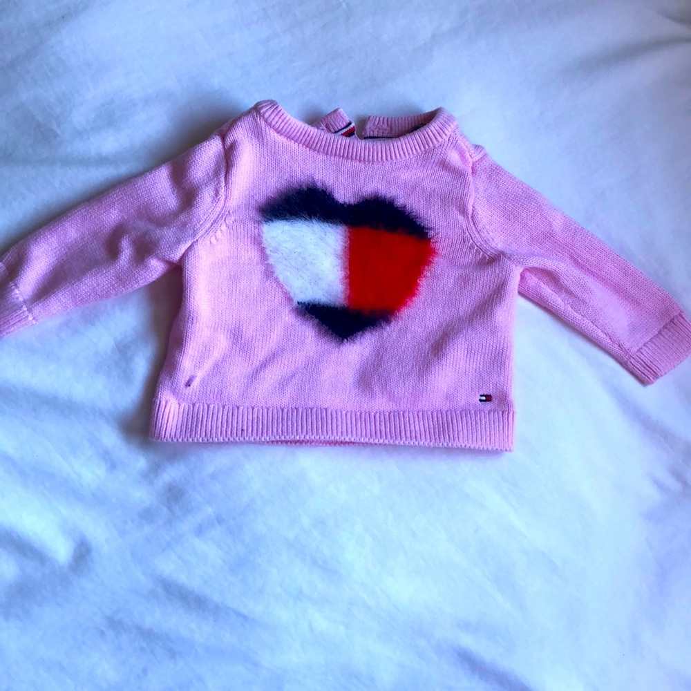 Baby girl Tommy Hilfiger sweater 💕